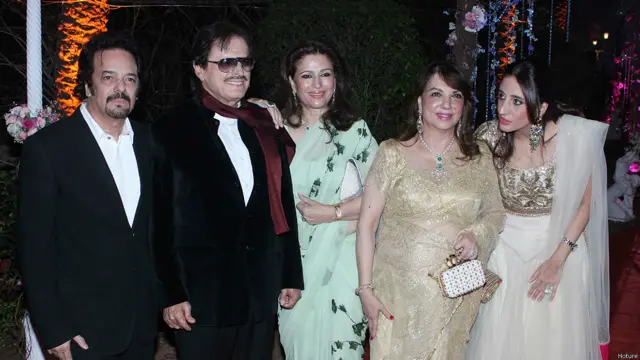 संजय ख़ान, अकबर ख़ान