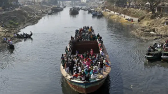 كان على متن القارب المنكوب حوالي 100 راكب