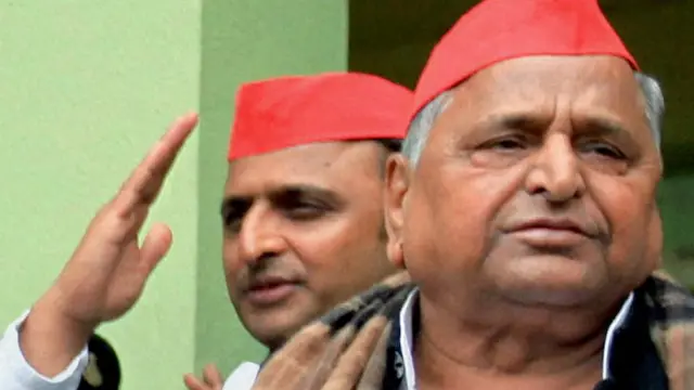 मुलायम सिंह यादव और अखिलेश यादव