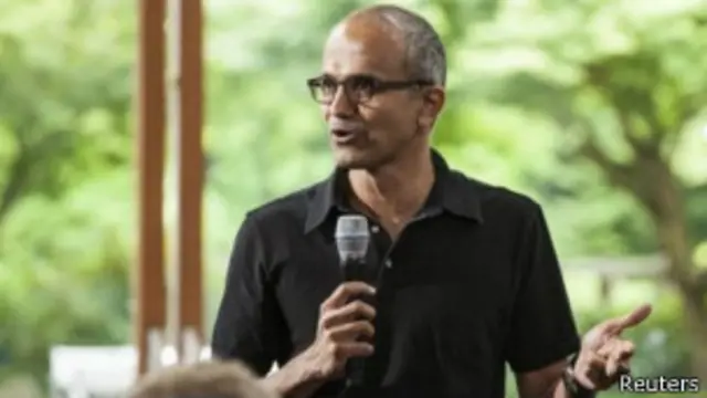 ساتيا ناديلا يبلغ من العمر 44 عاما ويعد ثالث مدير تنفيذي لمايكروسوفت