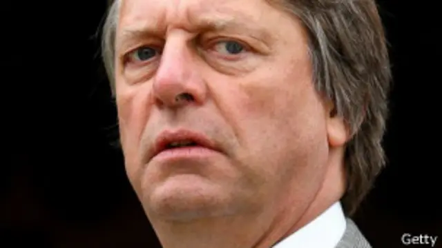 آئی سی سی کے 28 اور 29 جنوری کے اجلاس میں چار ممالک پاکستان، جنوبی افریقہ، سری لنکا اور بنگلہ دیش نے آئی سی سی کے انتظامی ڈھانچے میں تبدیلیوں کے متنازع مسودے کی سخت مخالفت کی تھی