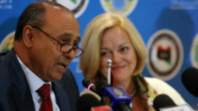 ’اتنے کم عرصے میں یہ کام‘ بین الاقوامی برادری، امریکہ، کینیڈا اور جرمنی کی مدد کے بغیر نہیں ہو سکتا تھا: وزیرِ خارجہ محمد عبد العزیز