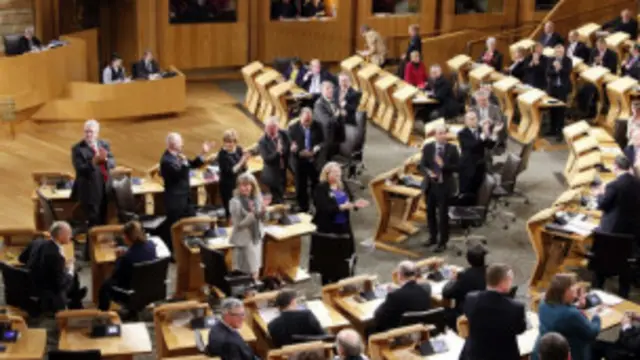 英国政府将赋予苏格兰政府发行自己的投资债券的权力