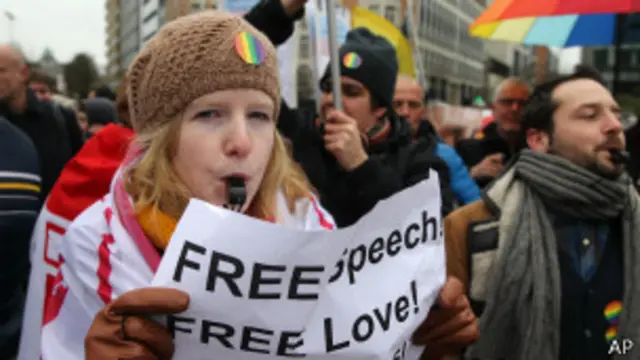 Activista gay en Bruselas