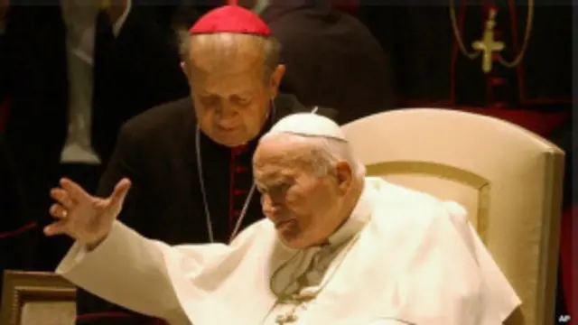 تُعرض مجموعة من المذكرات الشخصية التي كتبها بابا الكنيسة الكاثوليكية الراحل يوحنا بولس الثاني على مدى أكثر من أربعة عقود، تعرض للبيع في بولندا في ظروف مثيرة للجدل.