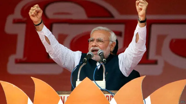 नरेंद्र मोदी