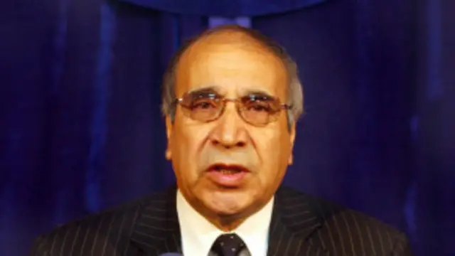 د کورنیو چارو پخواني وزیر علي احمد جلالي له اشرف غني احمدزي خپل ملاتړ اعلان کړ