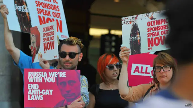 Пикет в Мельбурне с требованием отмены гомофобных законов в России