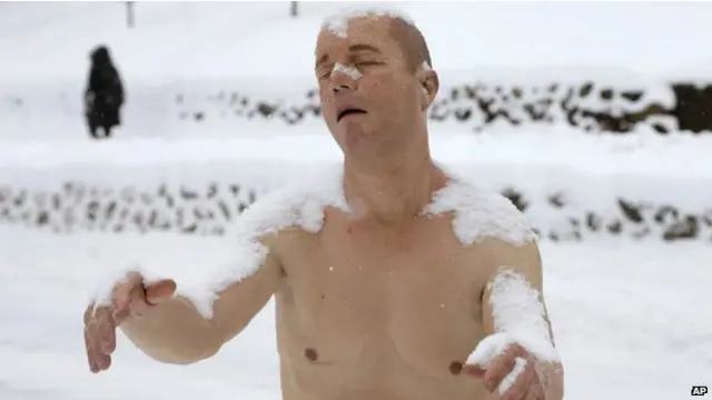 Sejumlah mahasiswa dilaporkan merasa ketakutan setelah melihat patung itu dan memintanya untuk dipindahkan.