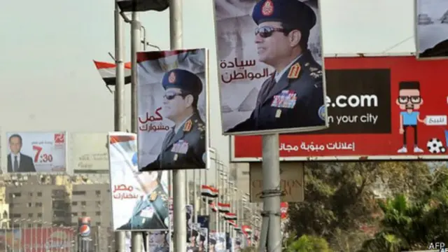 Hình ảnh Tướng Sisi tràn ngập trên đường phố Cairo
