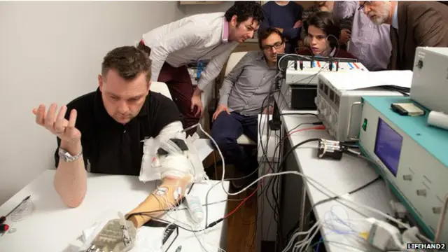 برای تنظیم حسگرهای دست مصنوعی به آزمایش‌های بسیاری نیاز بود