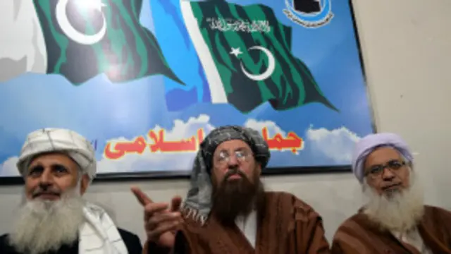 کالعدم تنظیم تحریک طالبان پاکستان نے بھی مذاکرات کے لیے تین رکنی کمیٹی نامزد کی تھی 