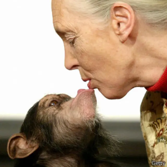 Jane Goodall con mono