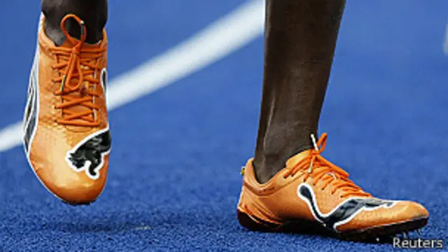 جوتے کی قیمت 20 ہزار برطانوی پاؤنڈ کے قریب ہے