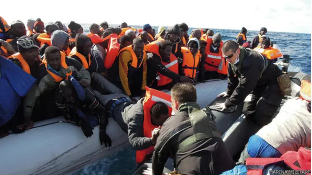 ایټالیا د ډېرو ناقانونه کډوالو له ورتګه شکایت کوي.