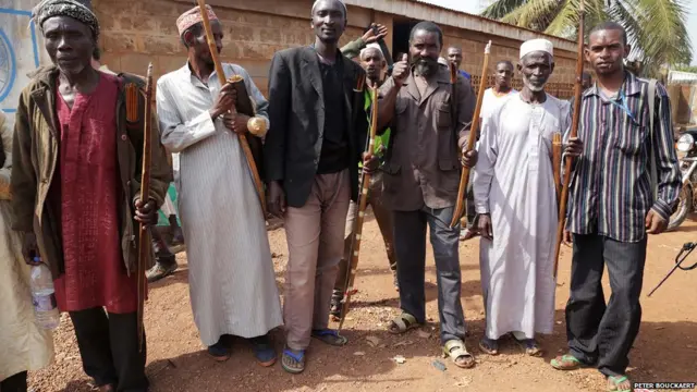 بوکارٹ کا کہنا ہے کہ ’جب ہم قصبے میں پہنچے تو ہمیں ہزاروں مسلمان شہری ملے جو بہت زیادہ خوفزدہ تھے اور اپنے گھروں کی حفاظت تیروں اور کمان سے کر رہے تھے