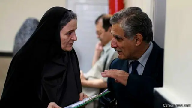 گلاب آدینه (چپ) و مهدی هاشمی (راست) در فیلم رخشان بنیاعتماد