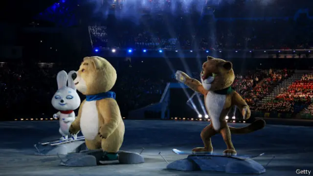 دو ہفتے قبل منتظمین نے بتایا تھا کہ انہوں نے مقابلوں کے 70 فیصد ٹکٹ فروخت کر دیے ہیں