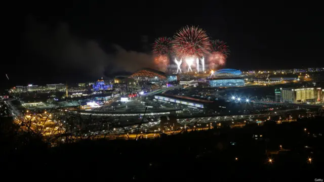 К 23:00 по сочинскому (и московскому) времени церемония открытия Олимпийских игр-2014 закончилась. Впереди - 16 дней олимпийского праздника.