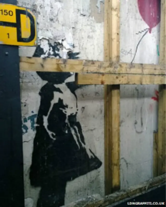 Karya Banksy banyak dijumpai di dinding kota London.