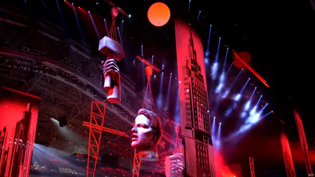 گذشتہ 30 سالوں میں پہلی بار سرمائی اولمپکس مقابلے افتتاحی تقریب سے قبل ہی شروع ہو گئے جن میں جمعرات کو سنو بورڈ سلوپ سٹائل کا مقابلہ منعقد ہوا۔