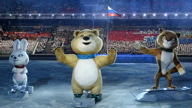 1980 میں ماسکو کے سرمائی اولمپکس کے بائیکاٹ کے بعد پہلی بار ان سرمائی کھیلوں کی میزبانی کرنے والے روسی ایتلھیٹس پر بہتر کارکردگی دکھانے کے لیے خاص طور پر وینکوور میں منعقد ہونے والے مقابلوں میں گیارہویں درجے پر آنے کے بعد سے بہت زیادہ دباؤ ہے۔