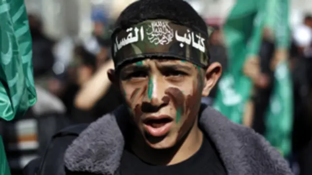 ينتمي خرطي الى "لجان المقاومة الشعبية"