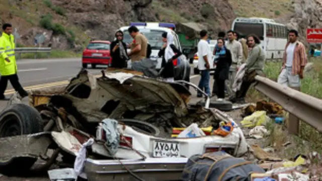 د مړو جسدونه او ټپيان کراچۍ ته لېږدول شوي دي