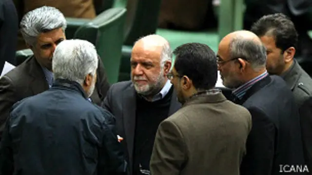 سال آینده وزارت نفت تا سقف صد میلیارد دلار در پروژه‌های مختلف سرمایه‌گذاری خواهد کرد