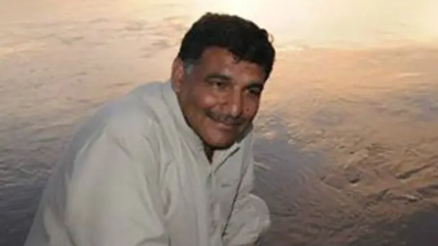 د "جگړې او سولې خاطرو" په نامه د نندارتون سمبالوونکی نېک محمد شریف