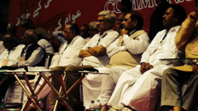 अगले कुछ दिनों में तीसरे मोर्चे के बारे में दिल्ली में बैठक होगी