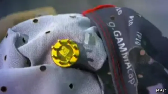 Eletrodo em touca | Foto: BBC