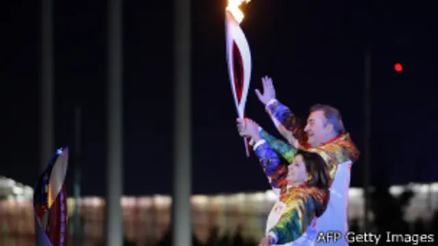 واعتبرت الصحافة الأمريكية أن اشتراك رودنينا في إيقاد الشعلة الأولمبيه إهانة متعمدة للبيت الأبيض