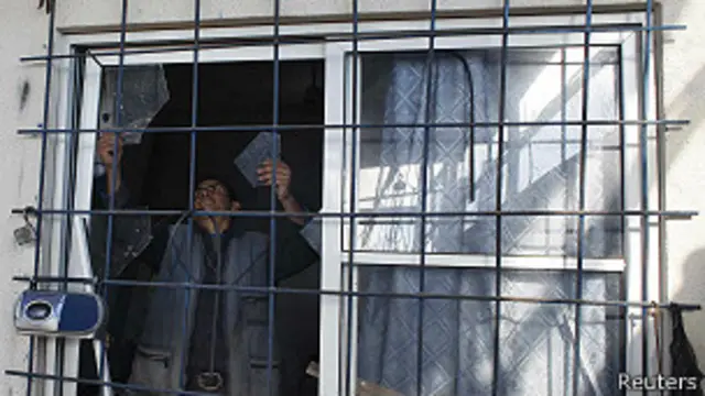 حملات اسرائیل به نوار غزه کاسته شده اما متوقف نشده است