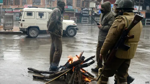 کشمیر گذشتہ 20 برسوں سے مظاہروں، مزاحمت، کرفیو، ہڑتال کا دور دیکھتا آیا ہے