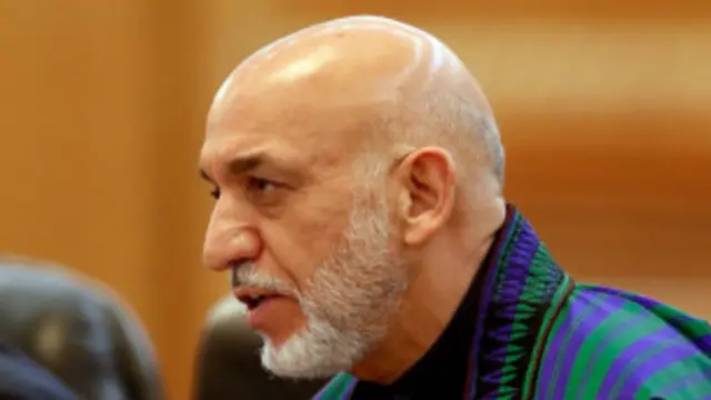 د افغانستان د ولسمشرۍ ماڼۍ له خوا په خپره شوې خبرپاڼه کې د سلواغې په ۲۲ مه ویل شوي دي چې ولسمشر حامد کرزی د یوه افغان پلاوي په مشرۍ د ترکیې درې اړخیزې غونډې لپاره انقرې ته ولاړ.