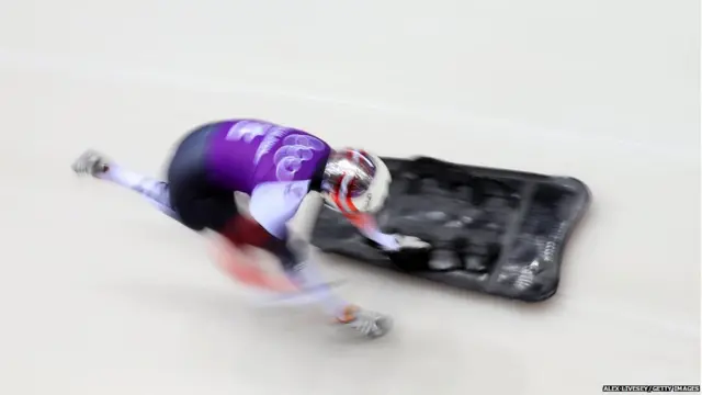 Джанин Флок из Австрии на тренировке по скелетону