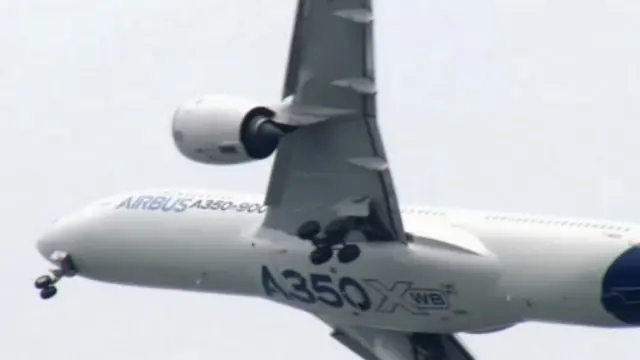 تواجه ايرباص منافسة حادة من نظيرتها الأمريكية بوينغ حول صفقات الطائرات الكبرى