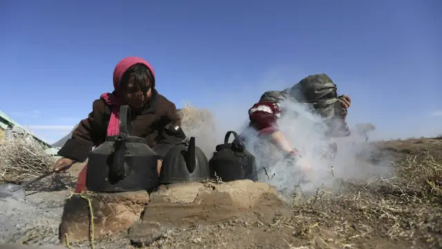 په تېرو شاوخوا ۱۳ کالو کې د افغانستان لویو ښارونو، په تېره بیا پلازمېنې کابل ته زرګونه کورنۍ وکوچېدې.