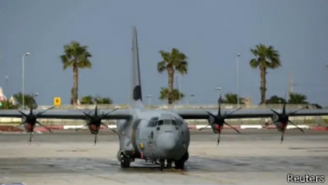 Самолет C-130 Hercules