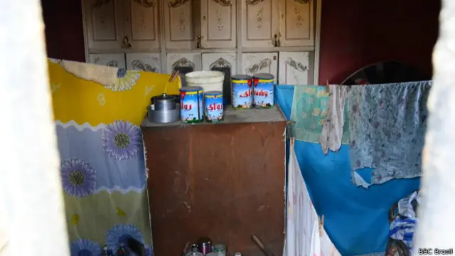 Al Qarafa, onde túmulos foram convertidosbetfair para iphonecasas (BBC Brasil)