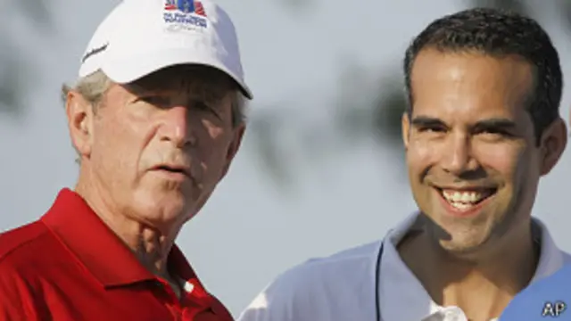 George P. Bush con su tío