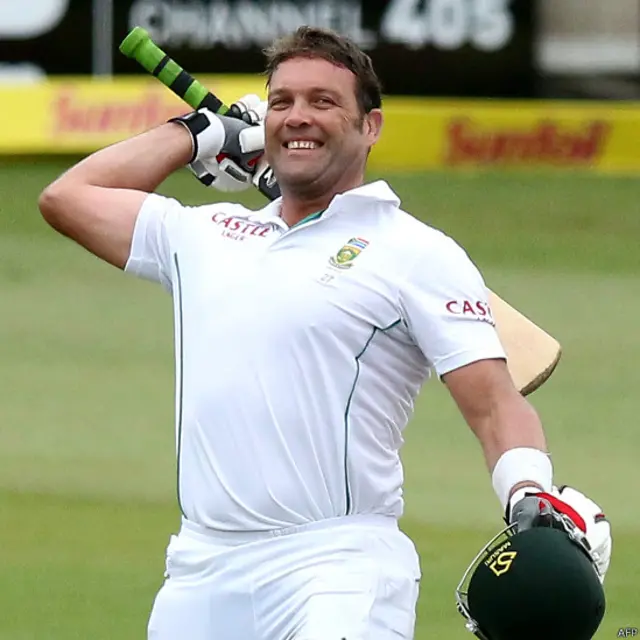 جنوبی افریقہ کے ژاک کیلس کو کولکتہ نائٹ رائیڈرز نے ساڑھے پانچ کروڑ روپے میں خریدا۔