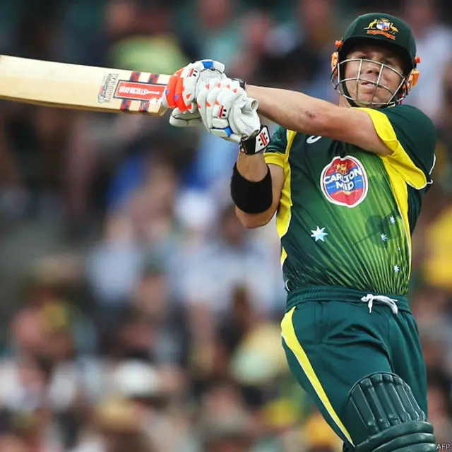 ڈیوڈ وارنر کی قیمت ساڑھے پانچ کروڑ روپے لگی۔ 