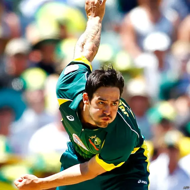 مچل جانسن کو پنجاب نے ساڑھے چھ کروڑ میں خریدا۔