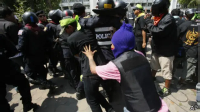 Pemrotes di Thailand