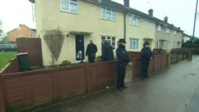 شرطة مكافحة الإرهاب تفتش منزلا في ويست ساسكس