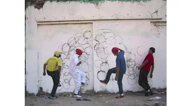 Mostra traz pontos de vista de diversos artistas sobre o esporte.