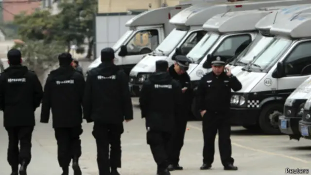 广州警察（2014年2月11日）