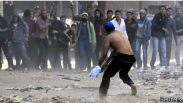 مازالت مصر تشهد مواجهات بين انصار الرئيس المخلوع مرسي ومؤيدي الحكومة